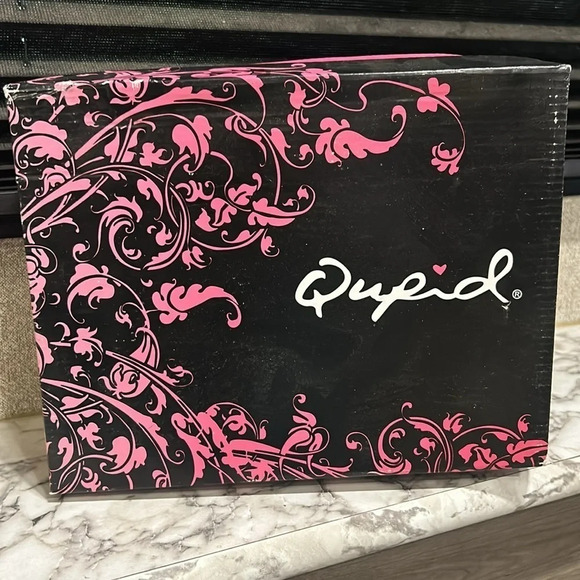 Qupid Trench 49 Women’s Berry Velvet Velour Open Toe Ankle Strap Heels 8.5 NIB - Picture 7 of 9